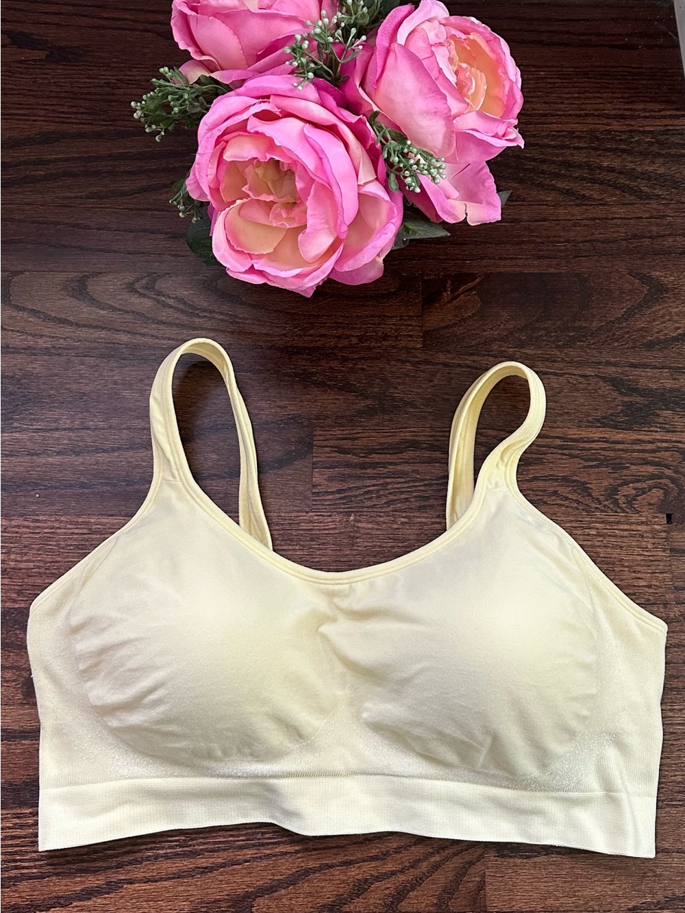 NWT Underoutfit Comfort Shaping Bra, XL